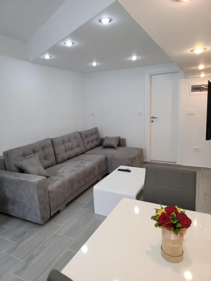 Apartment Diamond -Modern And Lovely Seaside Studio Apartment Kotor Extérieur photo