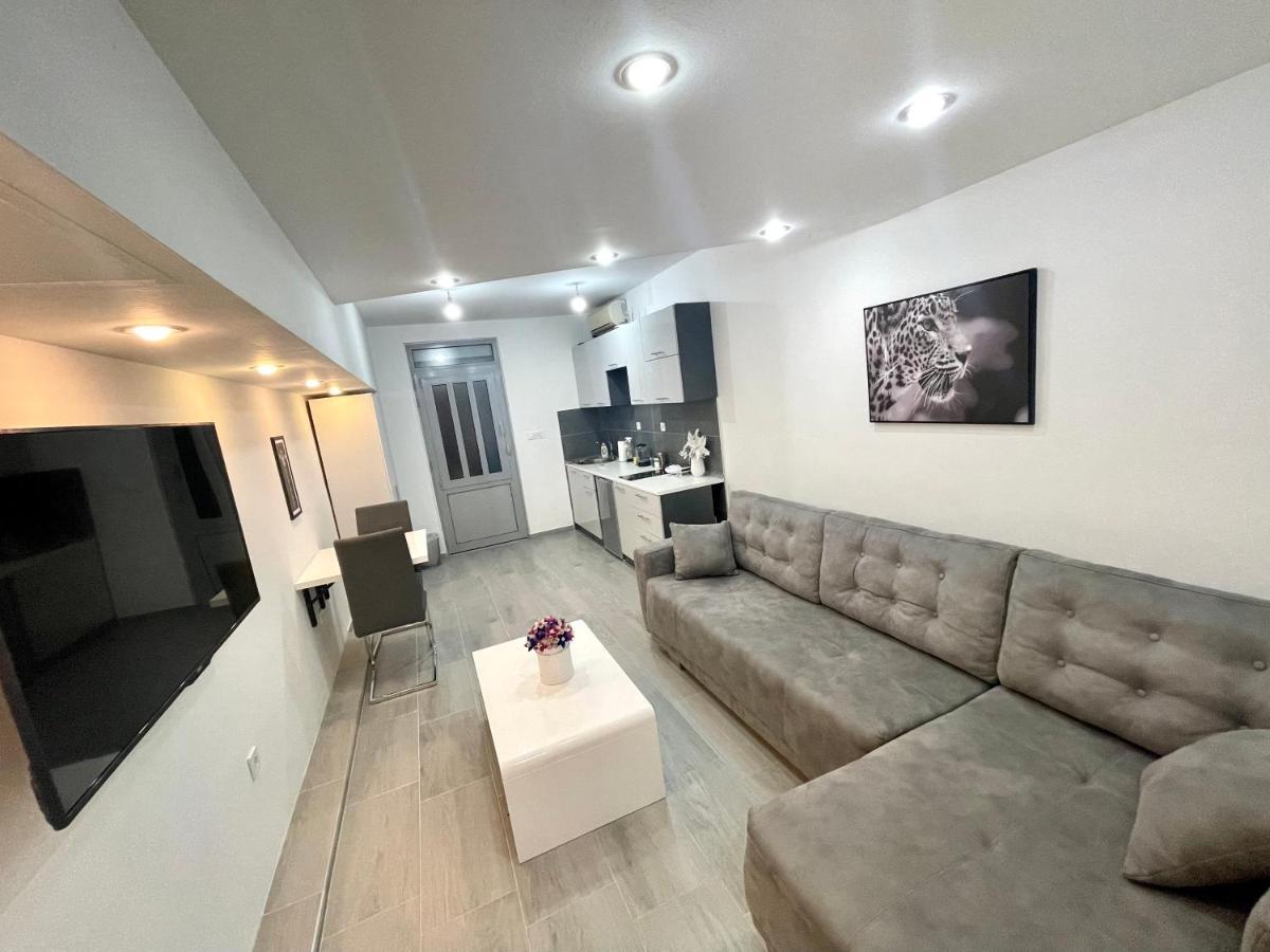 Apartment Diamond -Modern And Lovely Seaside Studio Apartment Kotor Extérieur photo